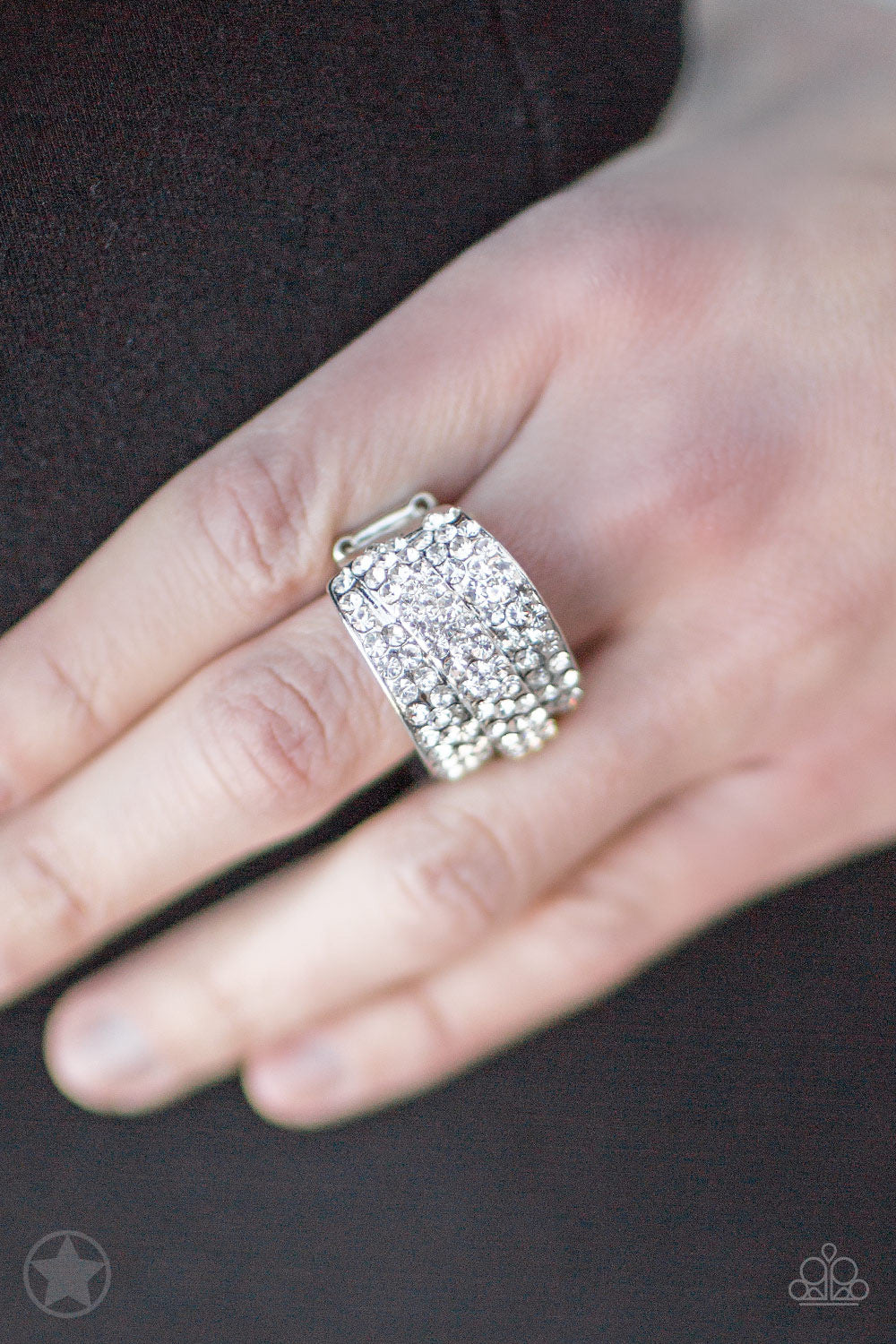 Paparazzi Accessories / The Millionaires Club - White